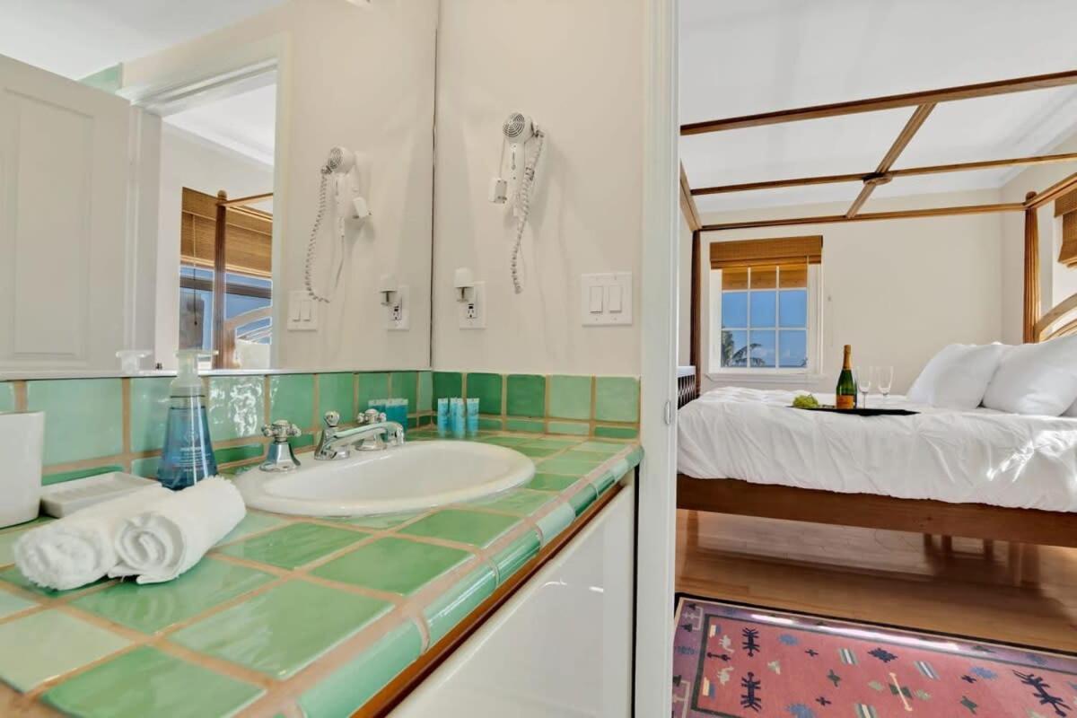 Apartment New Amazing Large 3br Direct Oceanfront Penthouse On Ocean Drive!! Miami Beach