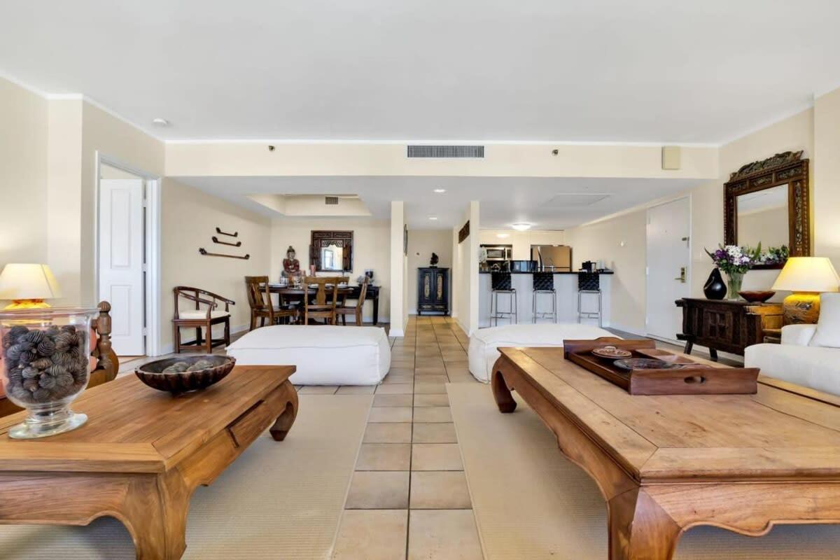 Apartment New Amazing Large 3br Direct Oceanfront Penthouse On Ocean Drive!! *