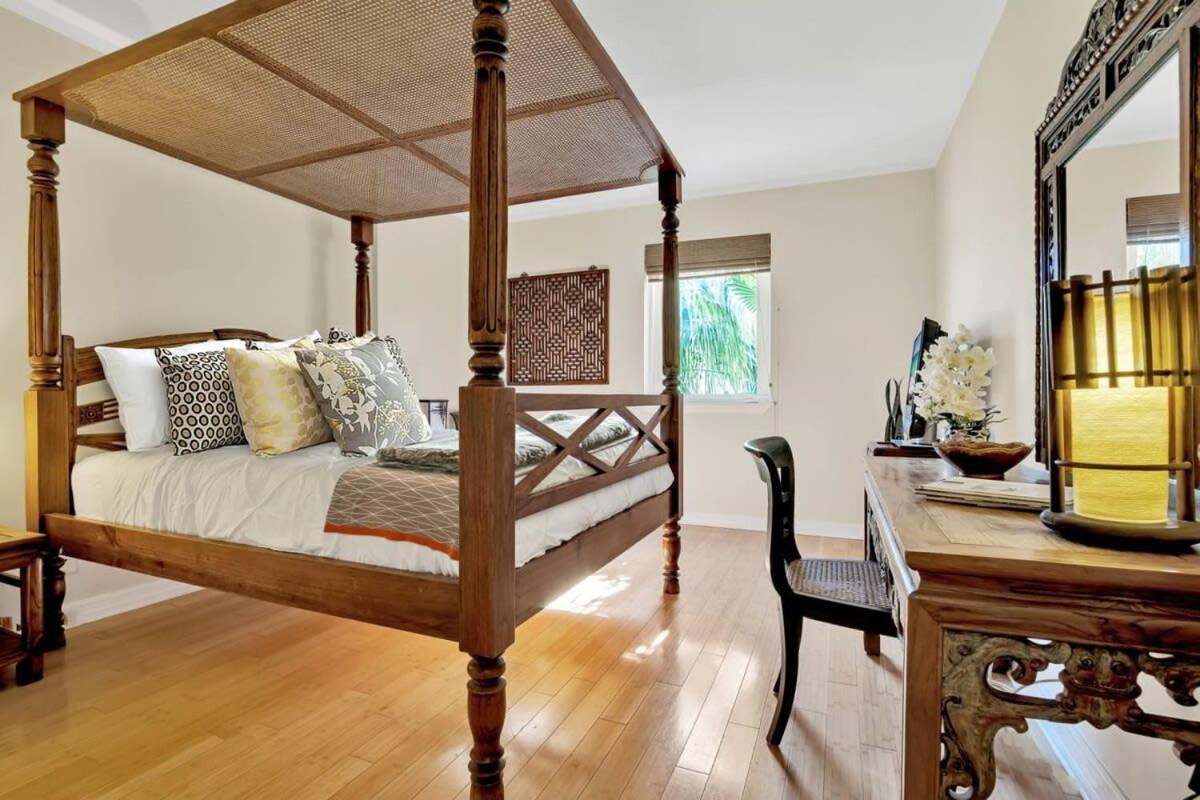 New Amazing Large 3br Direct Oceanfront Penthouse On Ocean Drive!!