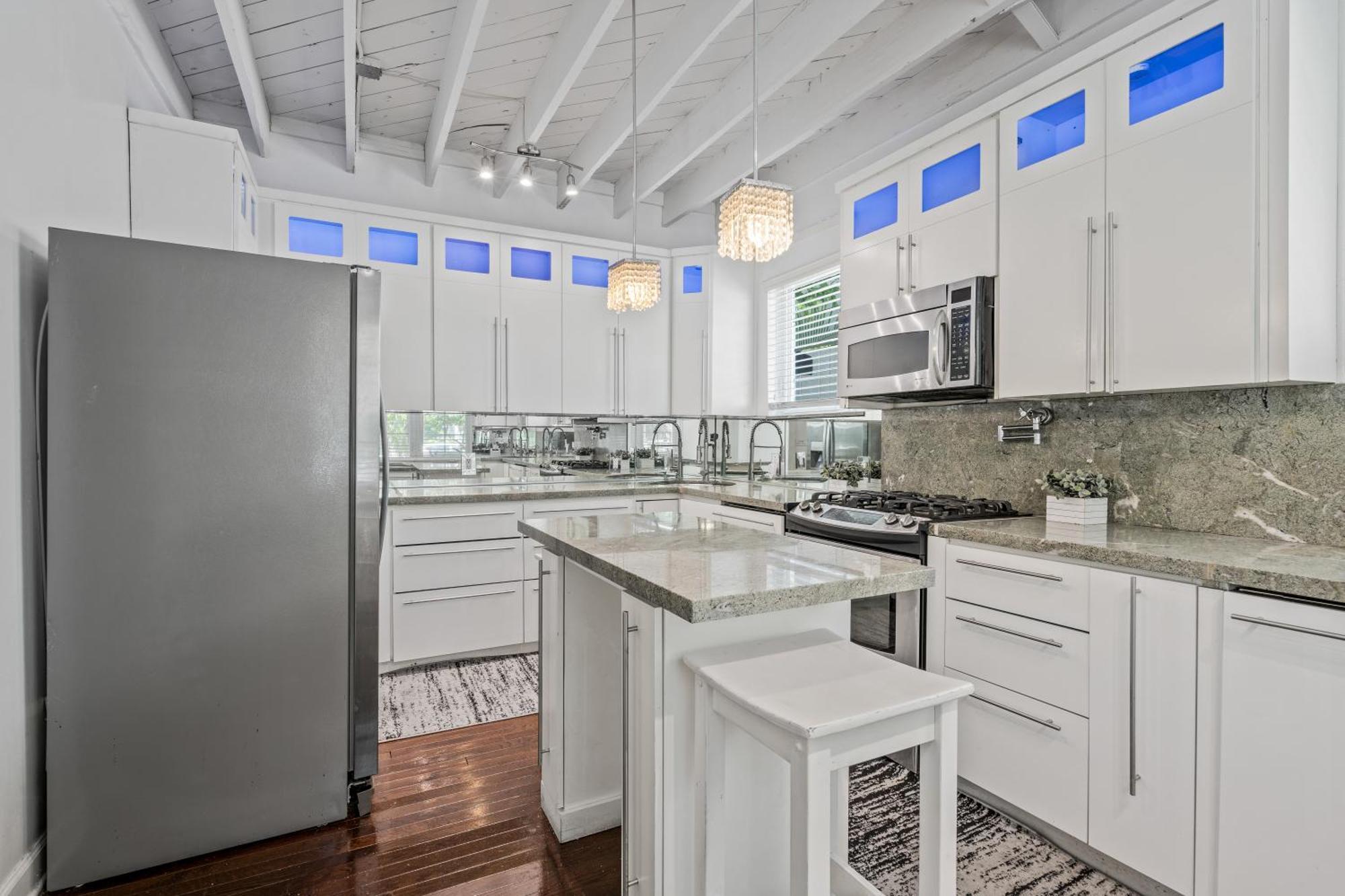 Villa Venezia Full House Up To 12 Guests Miami Beach