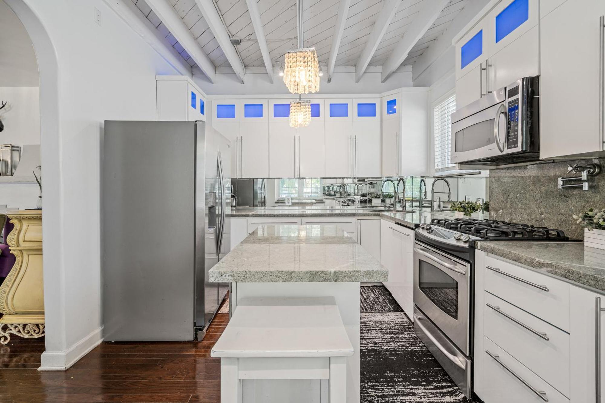 Villa Venezia Full House Up To 12 Guests Miami Beach