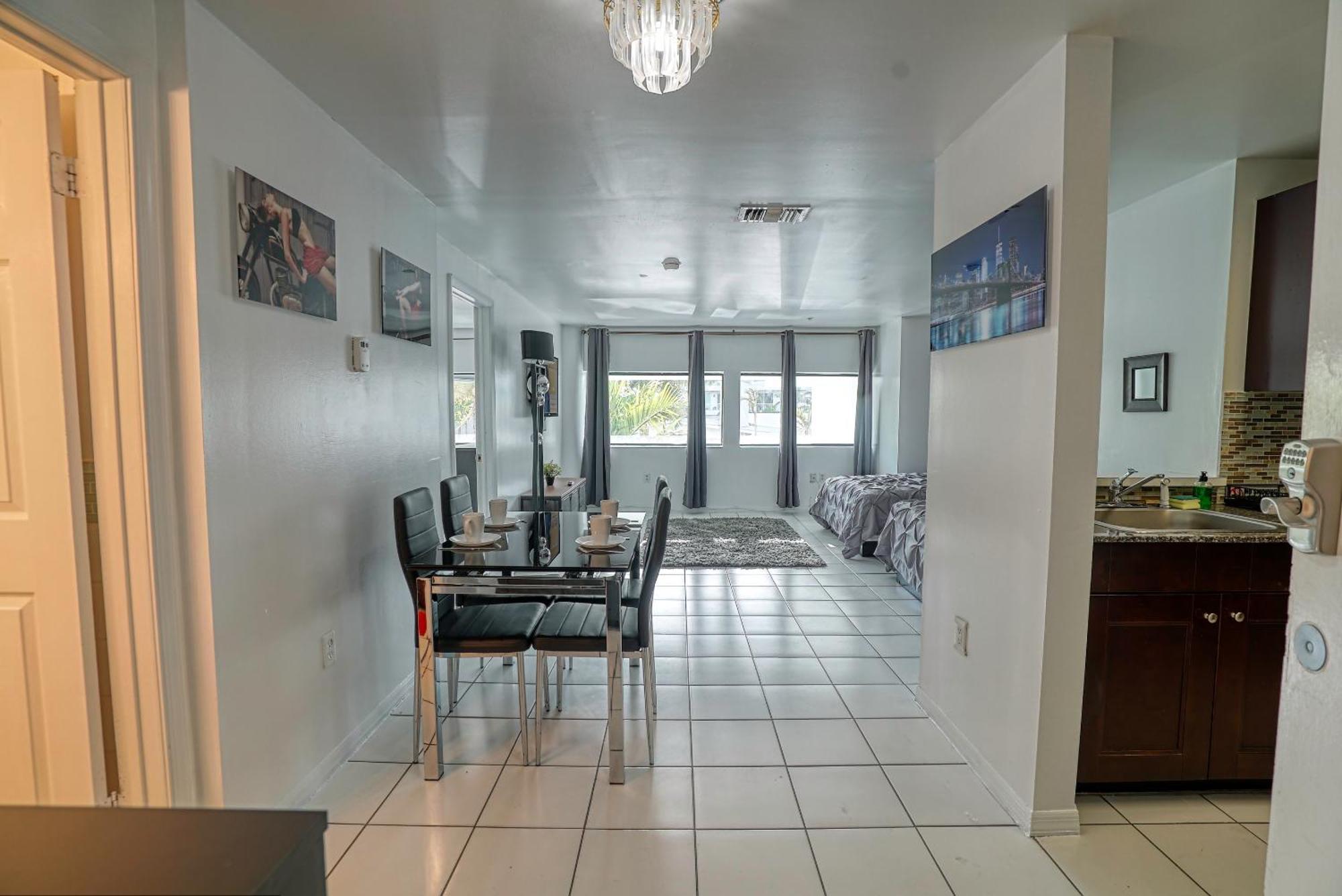 Aparthotel Deluxe And At The Casablanca