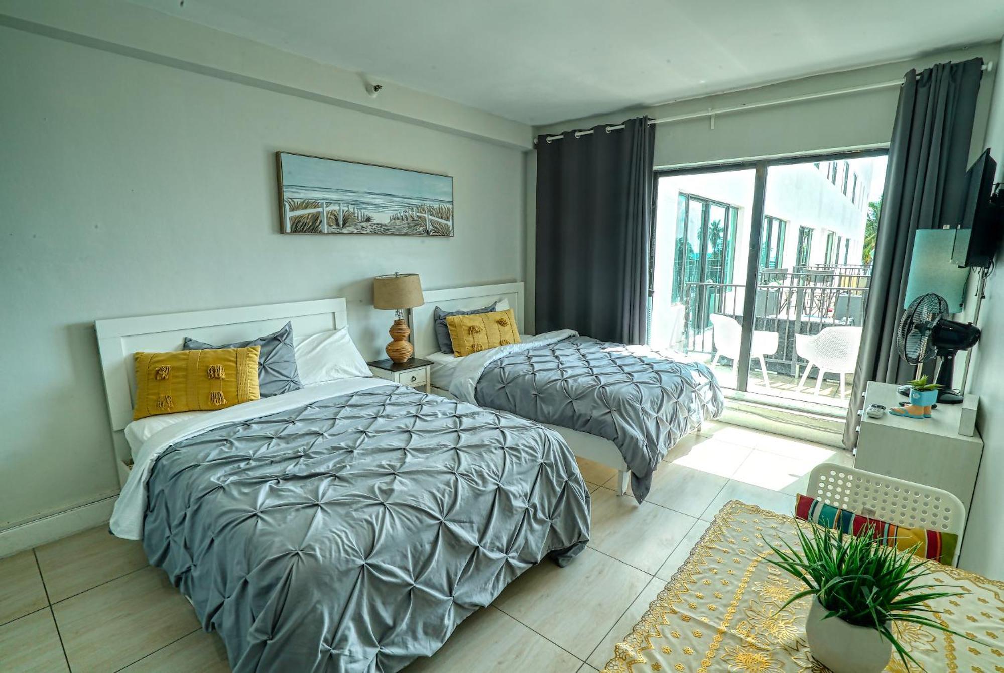 Aparthotel Deluxe And At The Casablanca *