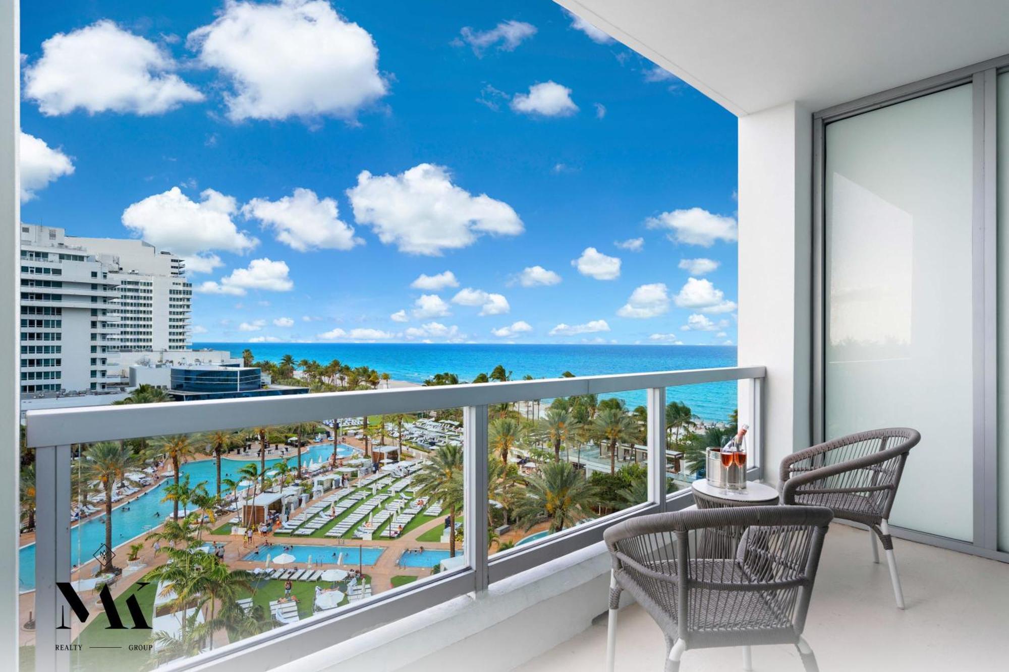Fontainebleau Balcony W Pool & Ocean View *