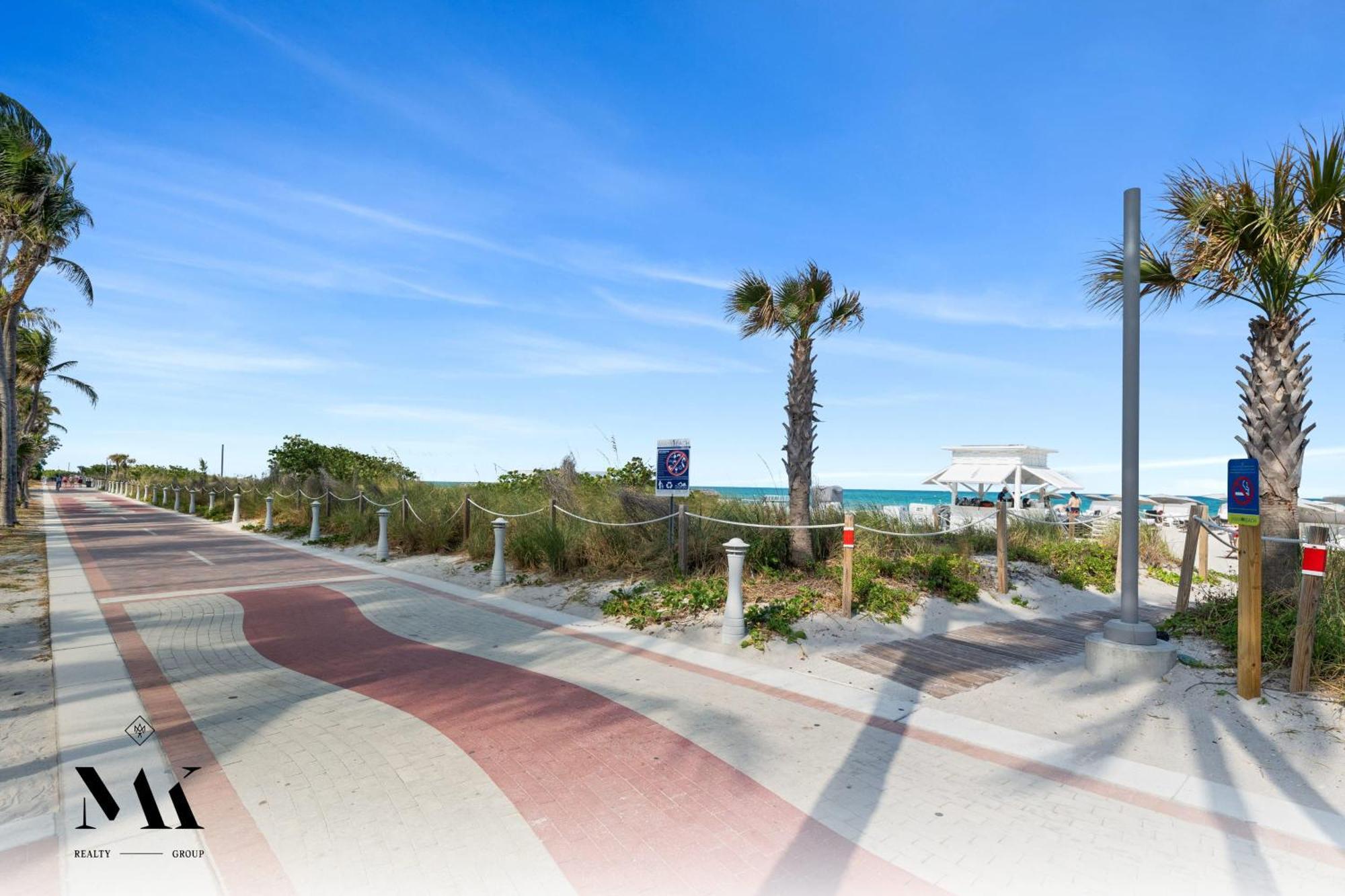 Holiday home Fontainebleau Balcony W Pool & Ocean View *