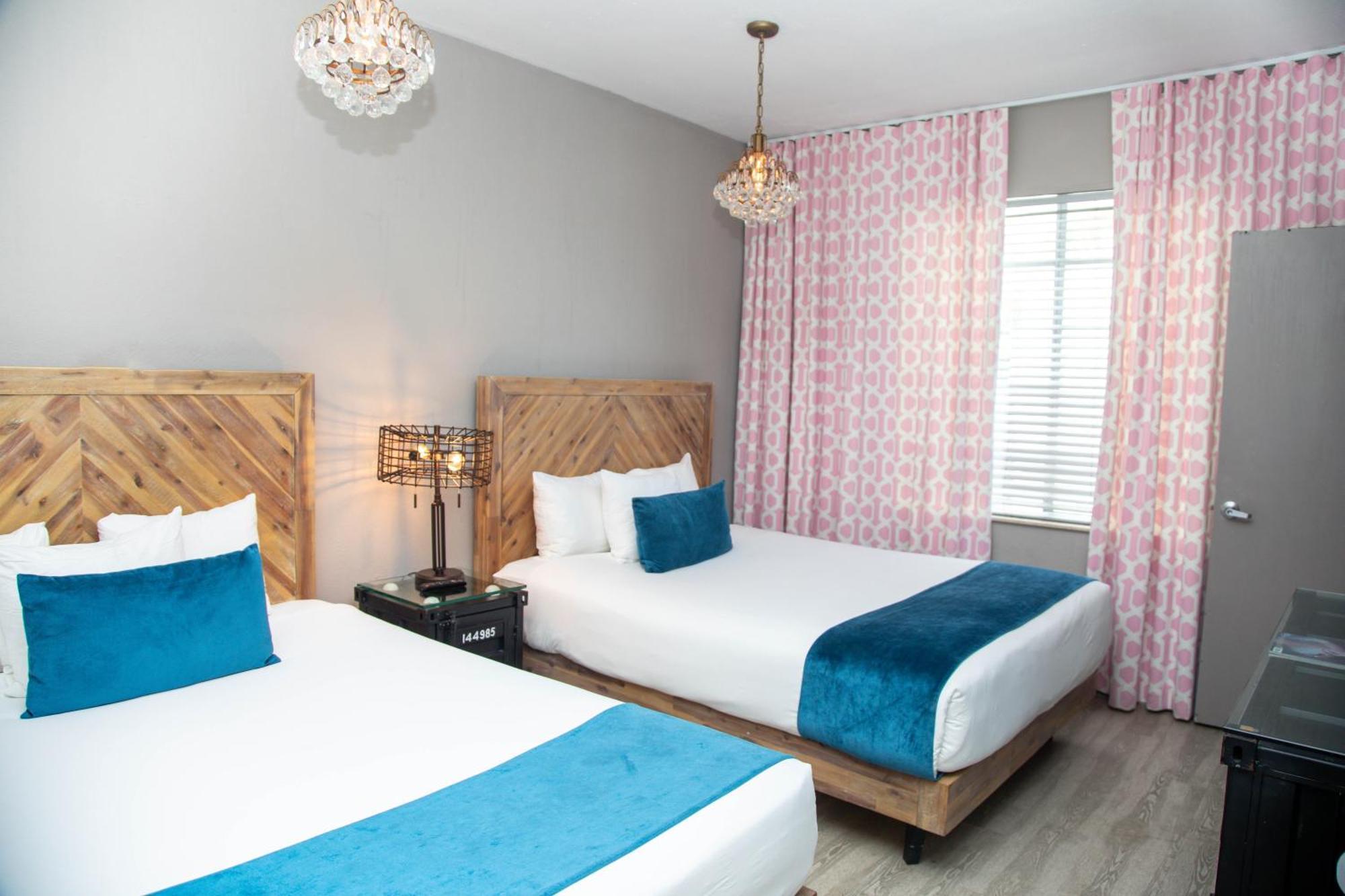 Whitelaw Hotel