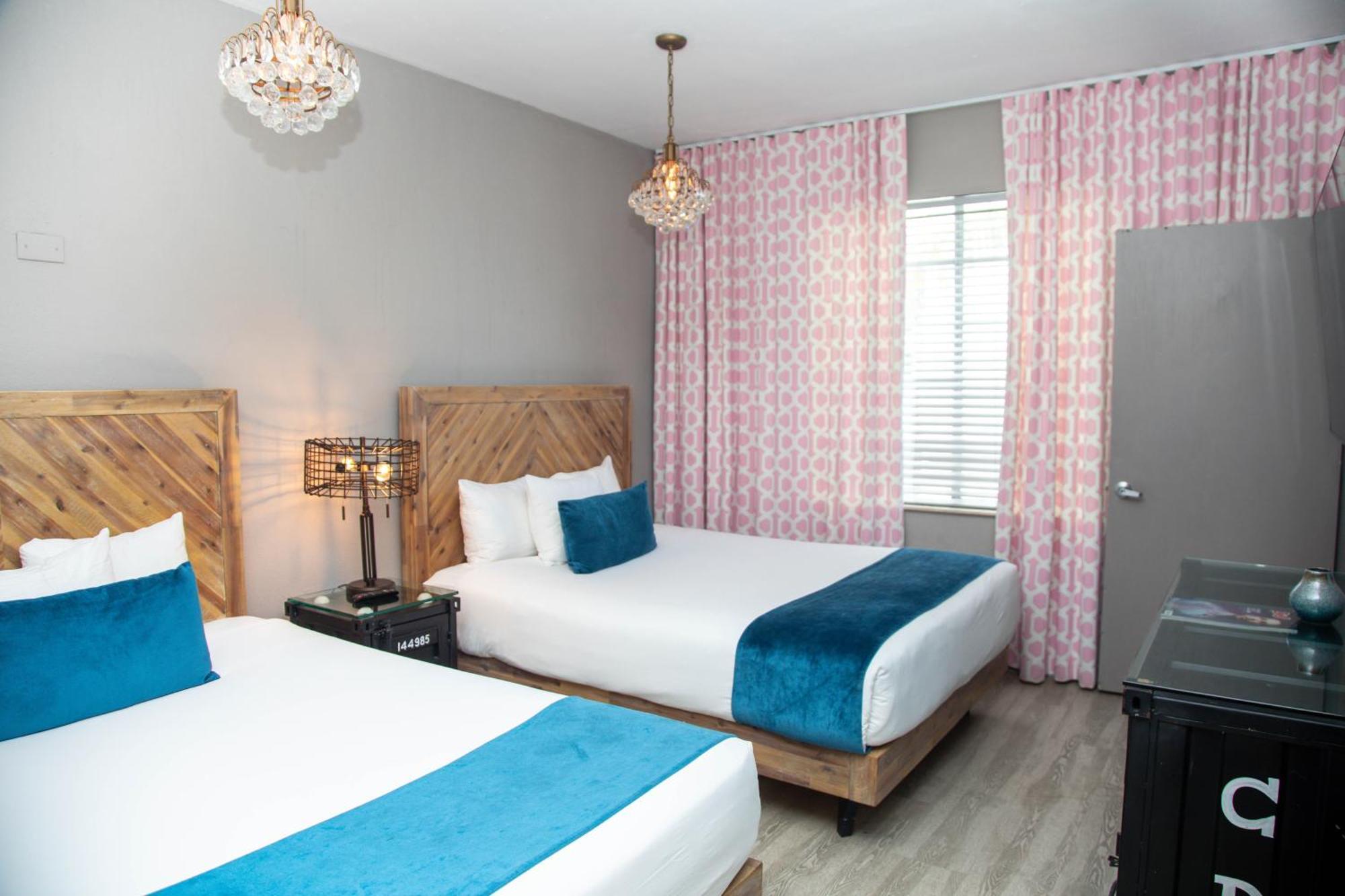 Whitelaw Hotel