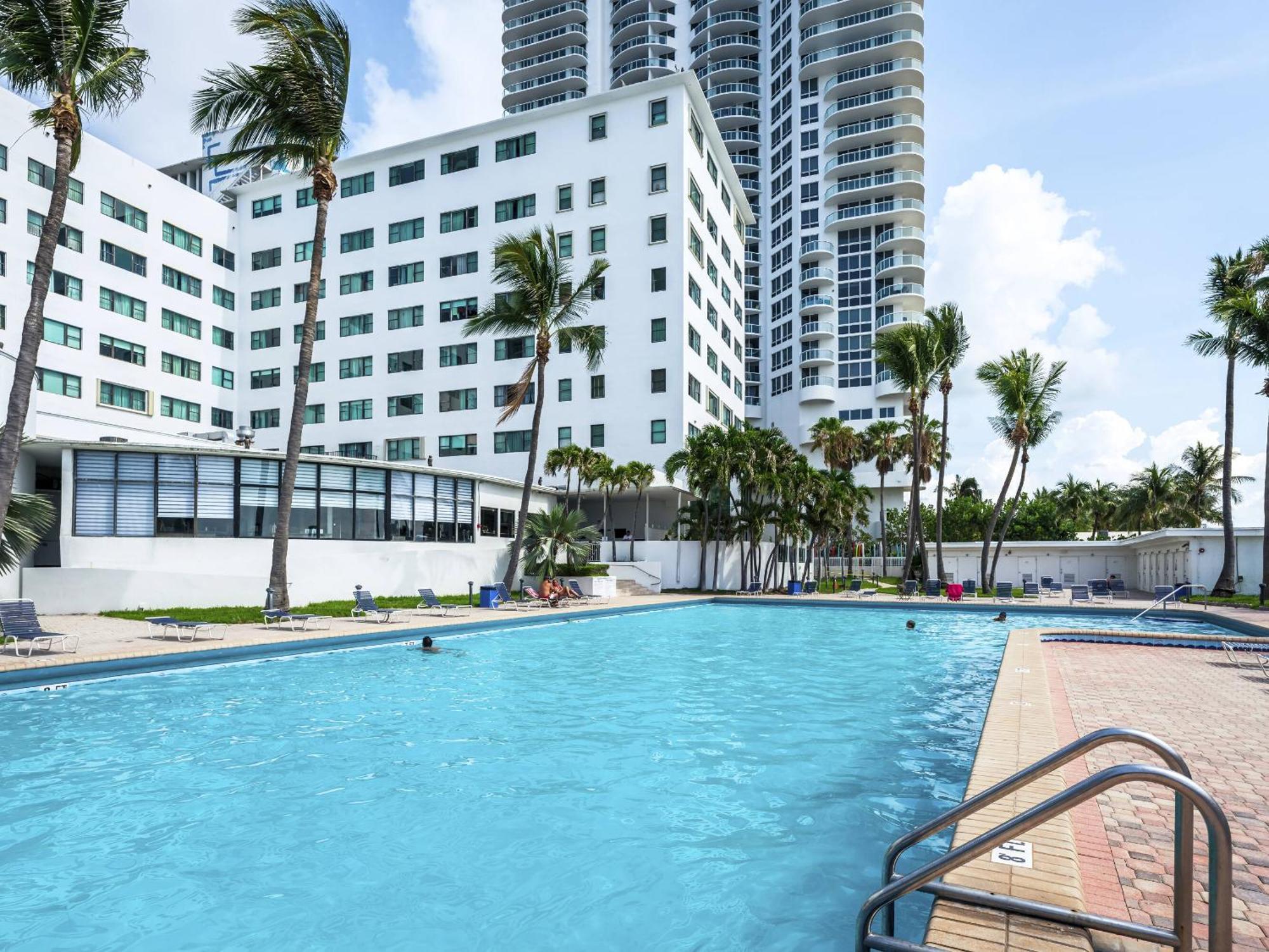 Ocean Front Units At Miami *