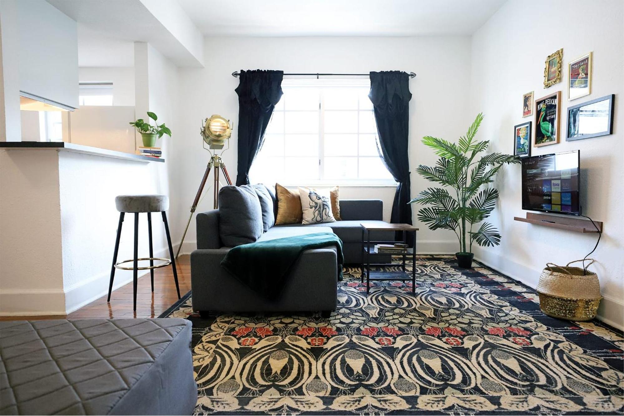 South Free Parking Family & Pet Friendly Walk To & Bay Apartment *