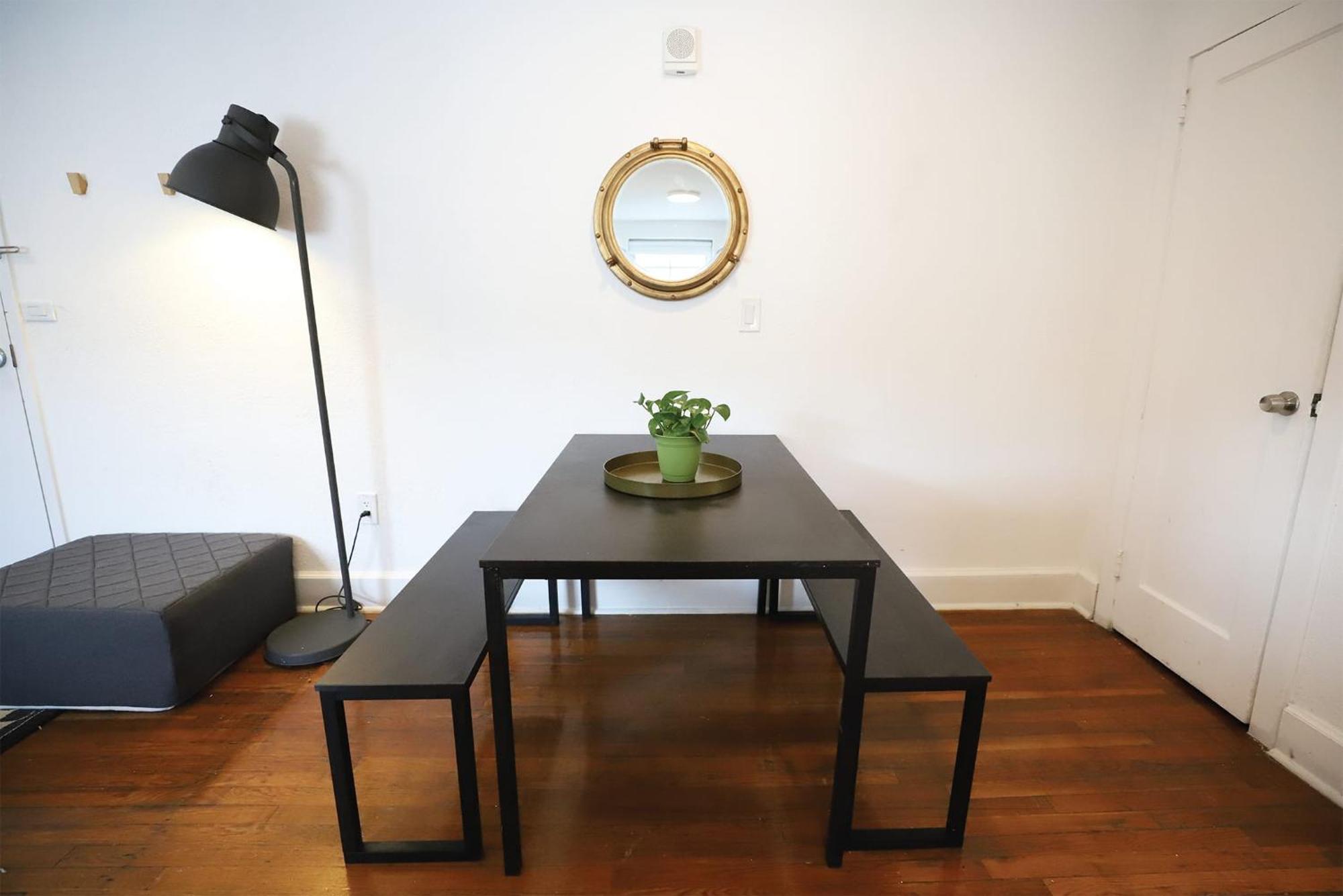 South Free Parking Family & Pet Friendly Walk To & Bay Apartment