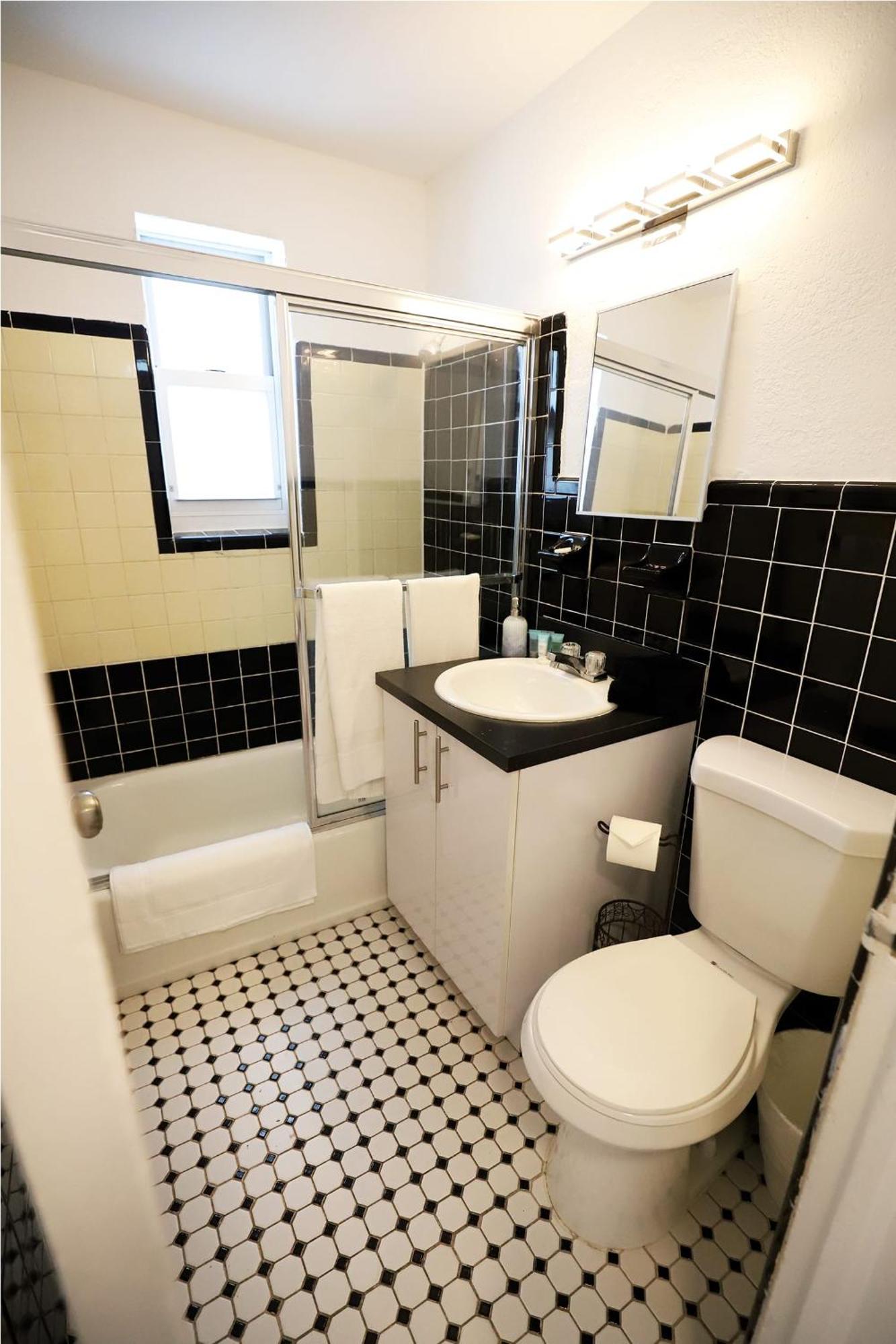 South Free Parking Family & Pet Friendly Walk To & Bay Miami Beach