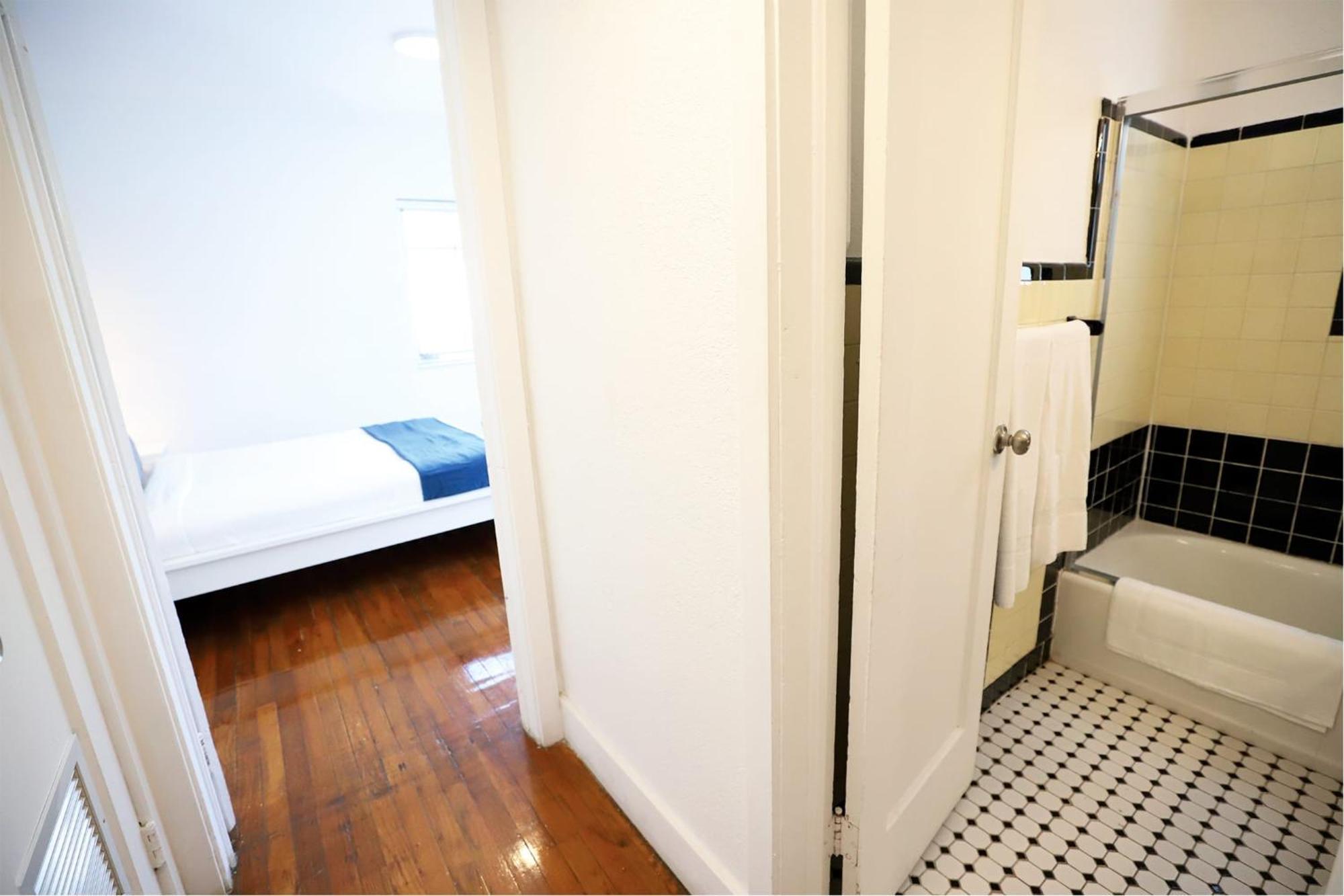 South Free Parking Family & Pet Friendly Walk To & Bay Miami Beach