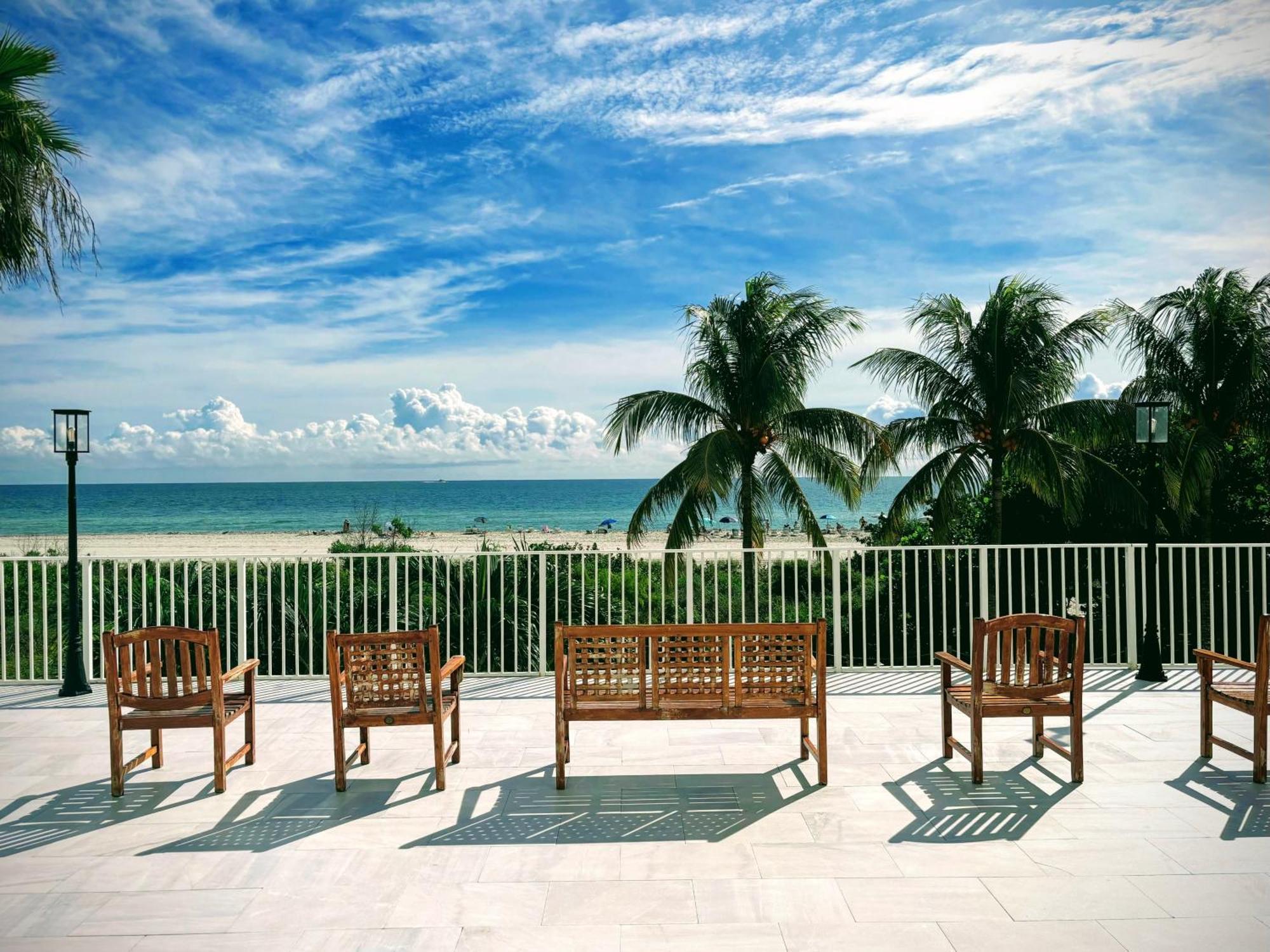 Apartment Luxury Ocean Front On Millionaires Row *