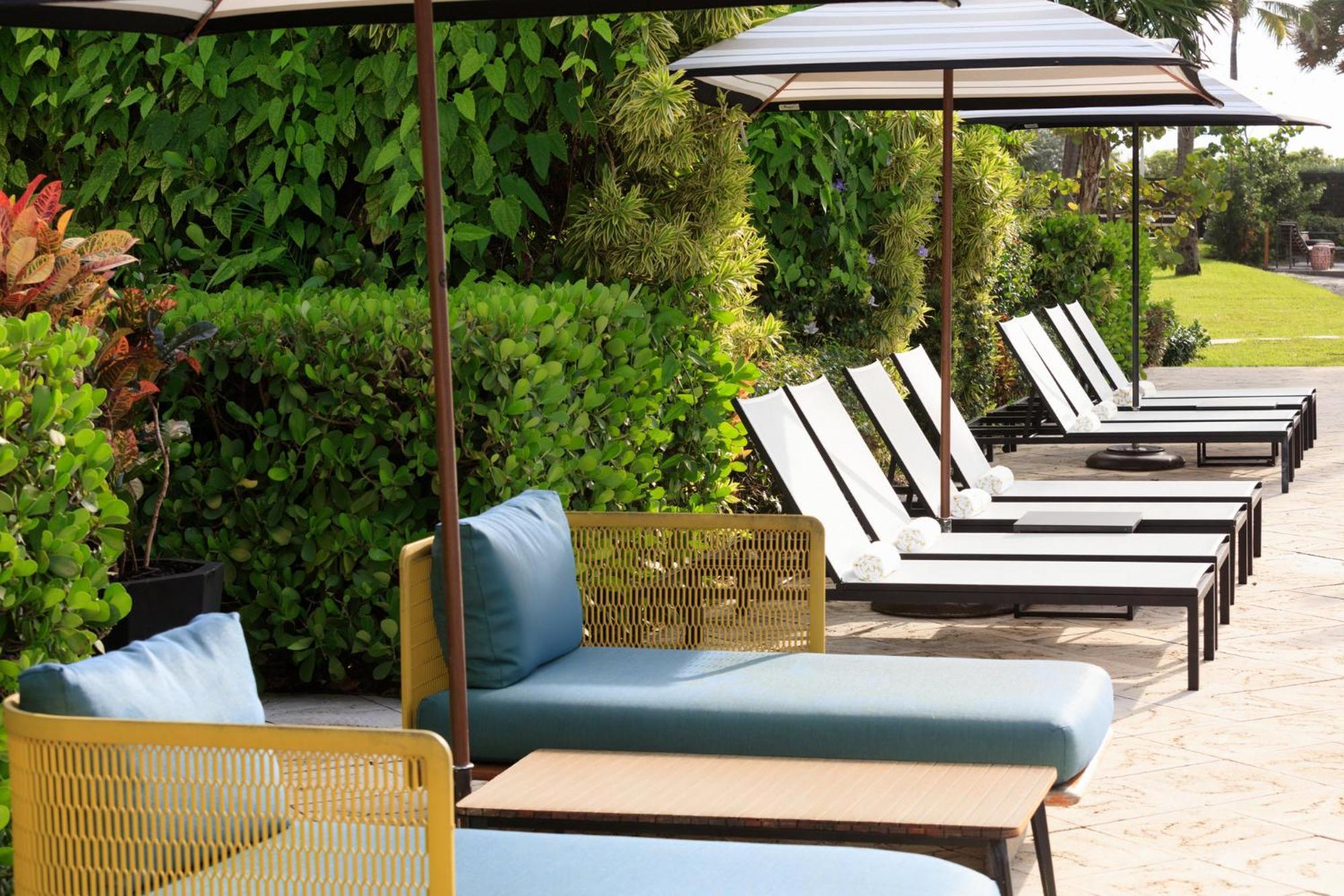 Kimpton Surfcomber By Ihg Miami Beach