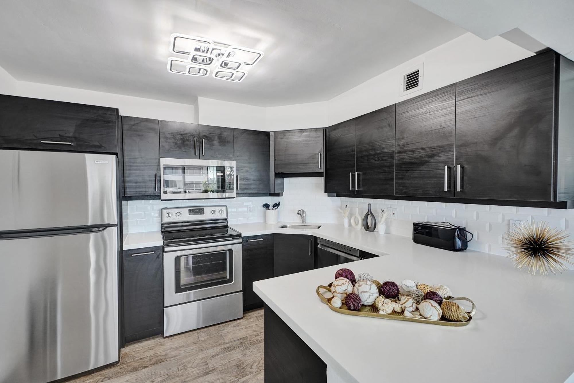 Apartment Luxury Ocean View With Service 1521 *