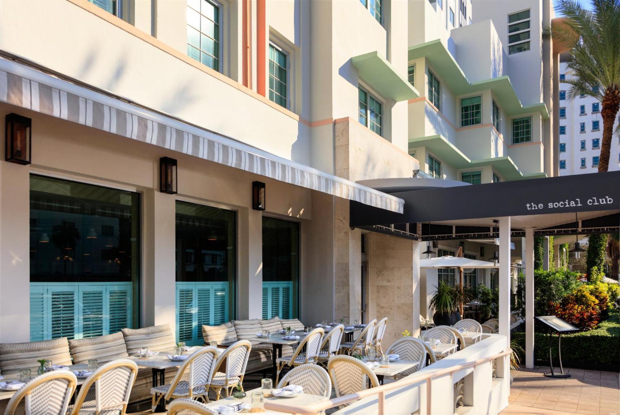 Kimpton Surfcomber By Ihg Resort Miami Beach