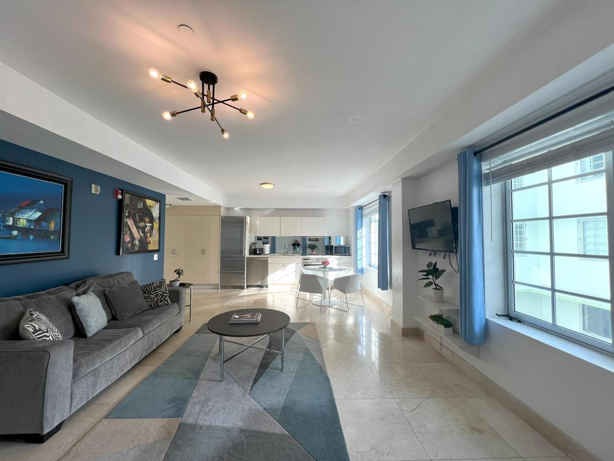Beachfront In Carlyle On Ocean Drive * Miami Beach