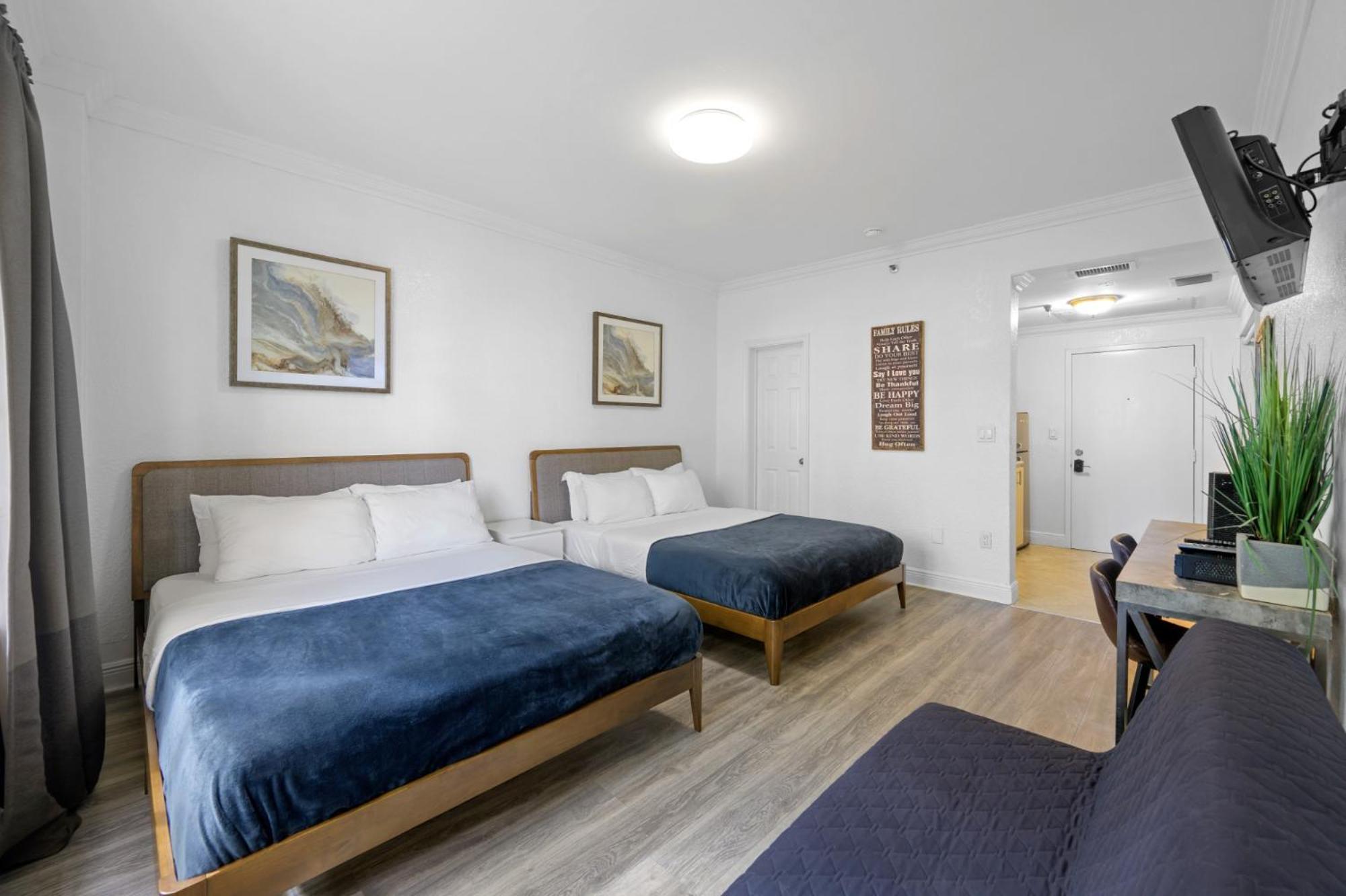 Barbizon On Ocean Drive Apartment *