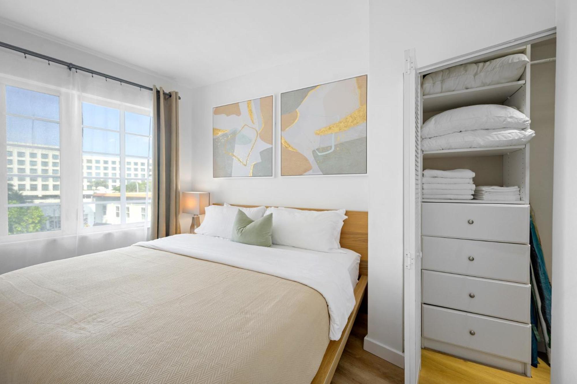 Barbizon On Ocean Drive Apartment Miami Beach