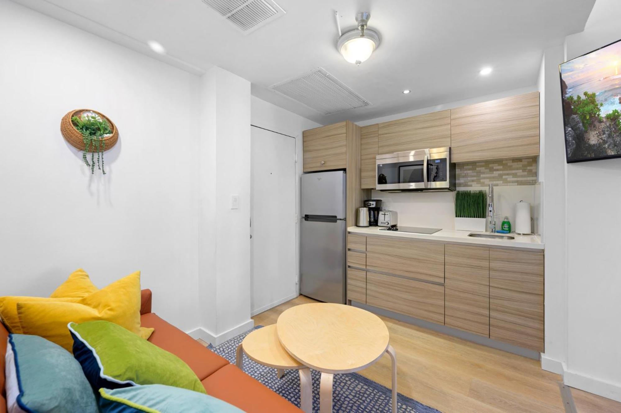 Barbizon On Ocean Drive Apartment *