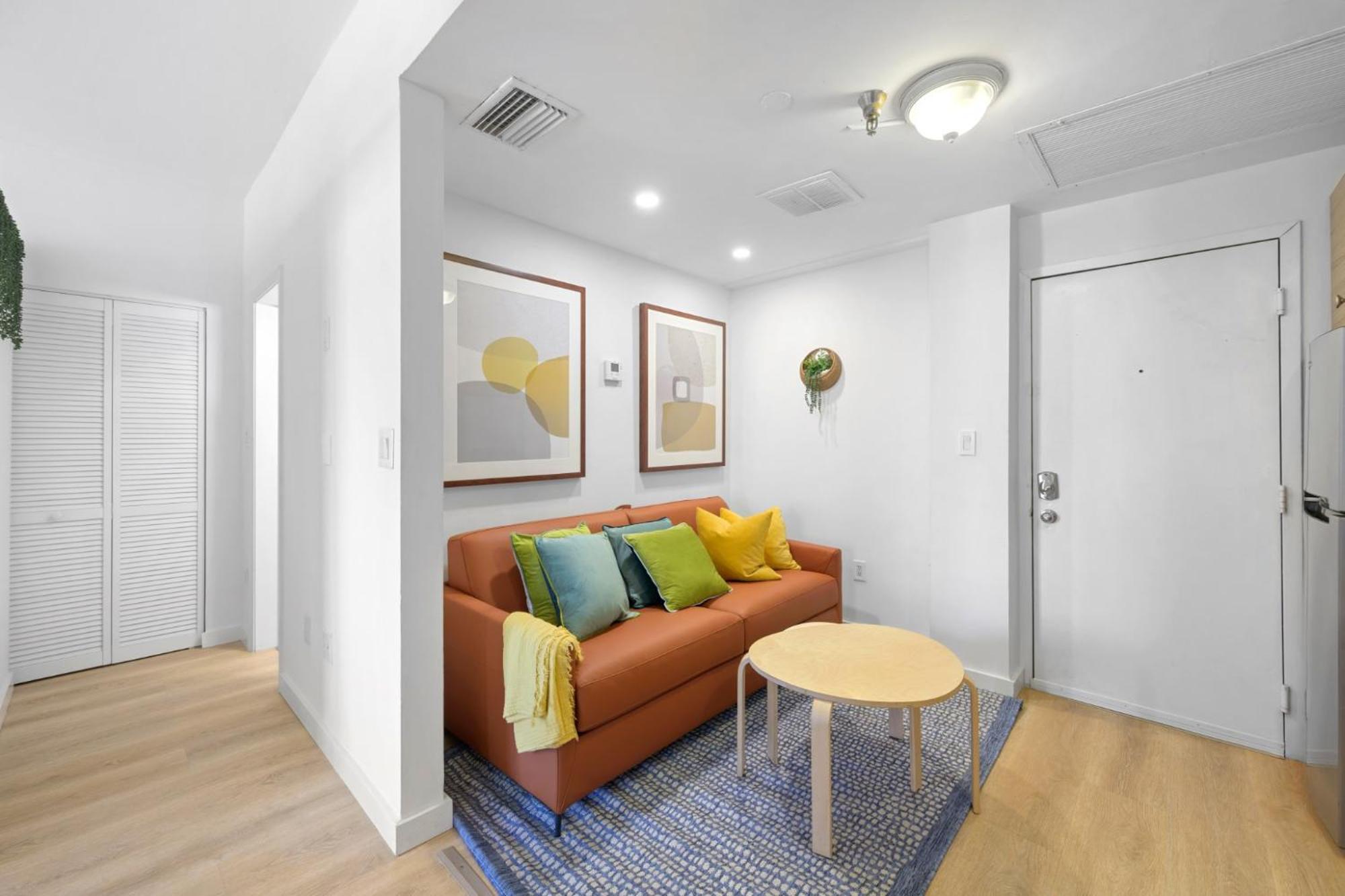 Barbizon On Ocean Drive Apartment *