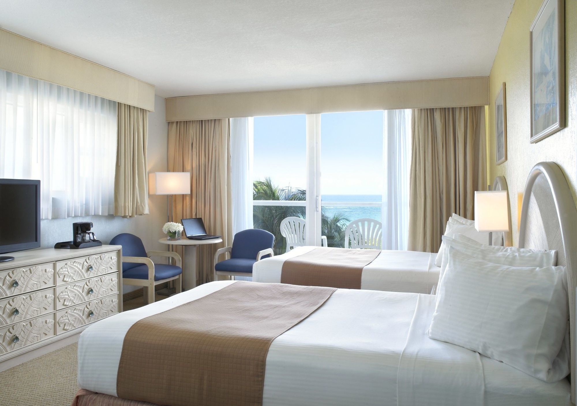 Best Western Plus Atlantic Beach Miami Beach