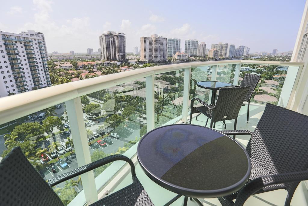 Ocean Reserve Luxury Across From Sunny Isles Miami Beach