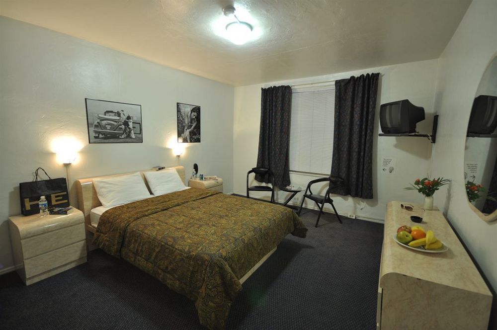 Hotel Tropics Miami Beach