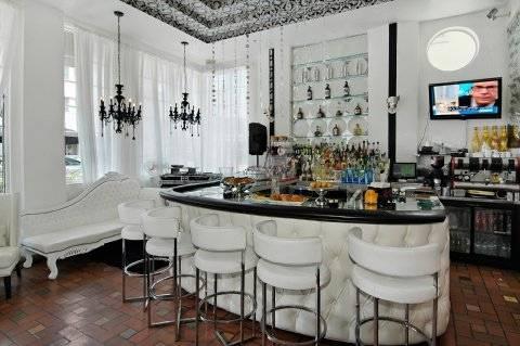 Whitelaw Hotel