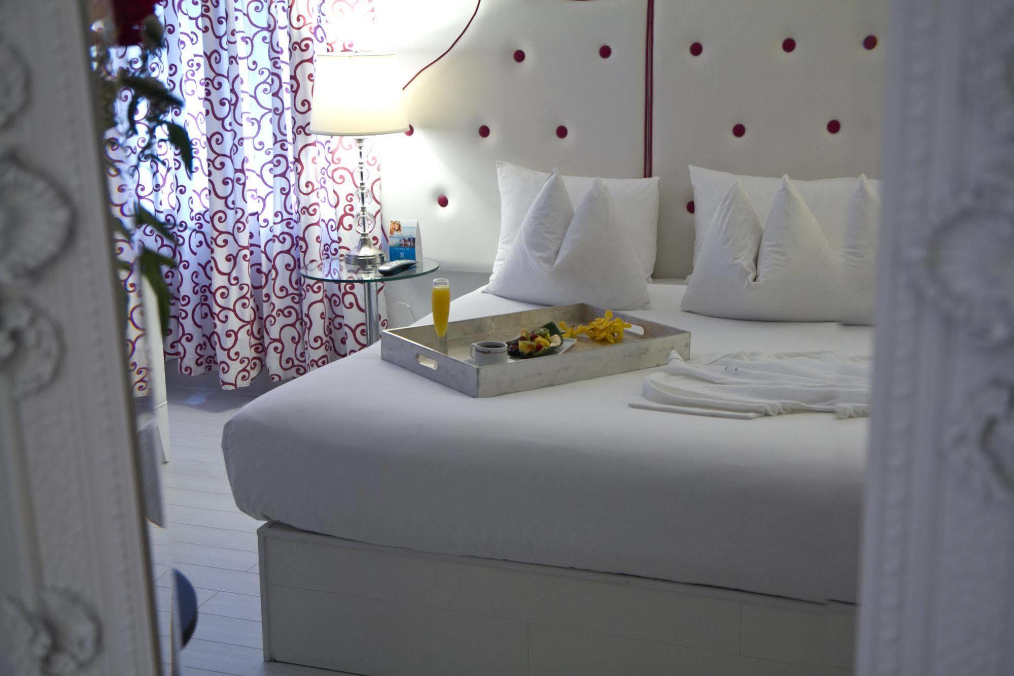 Whitelaw Miami Beach