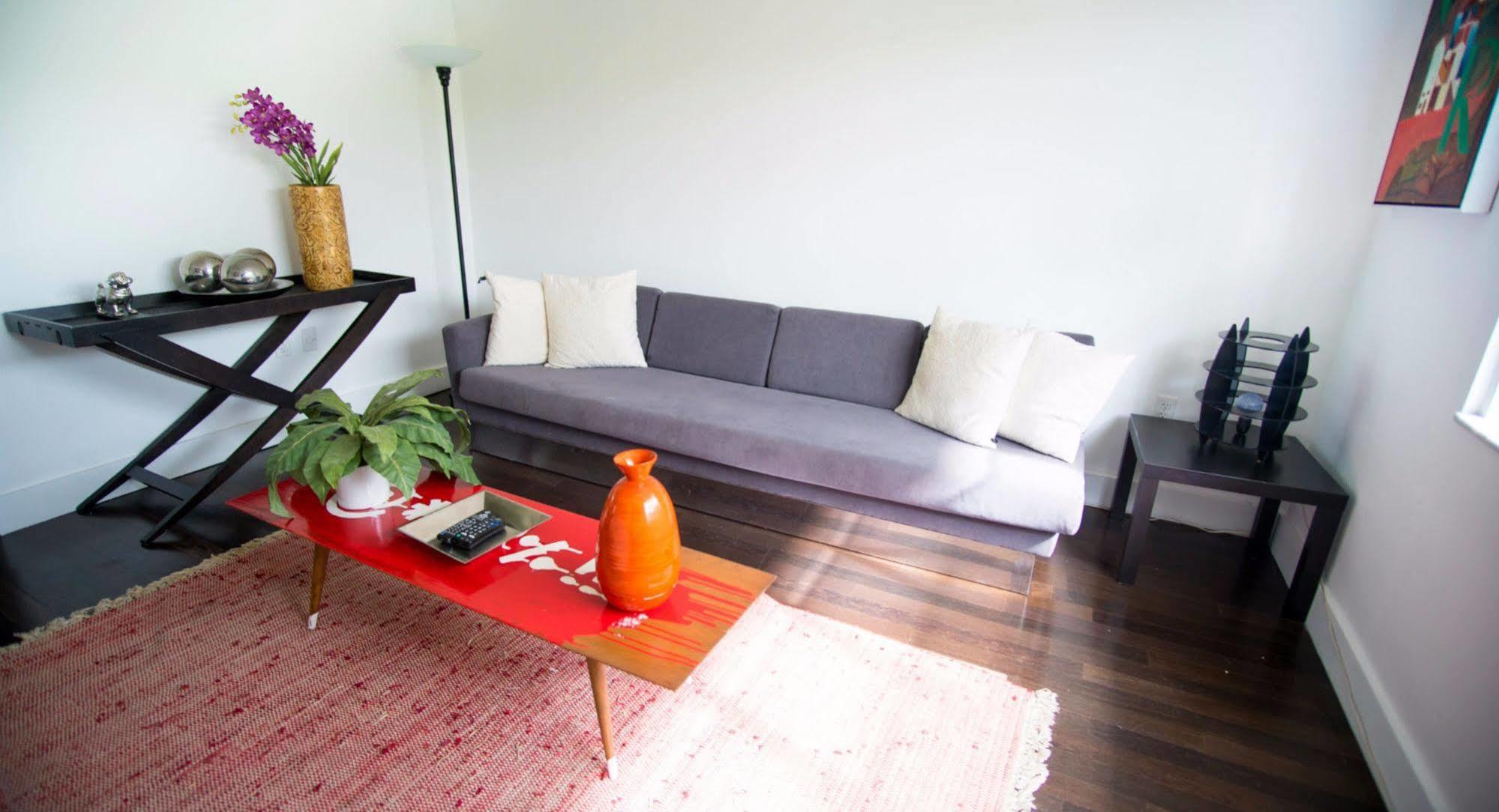 Lincoln Road By Yourent Apartment