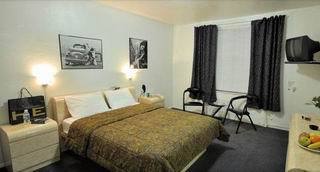 Tropics Hotel 2*