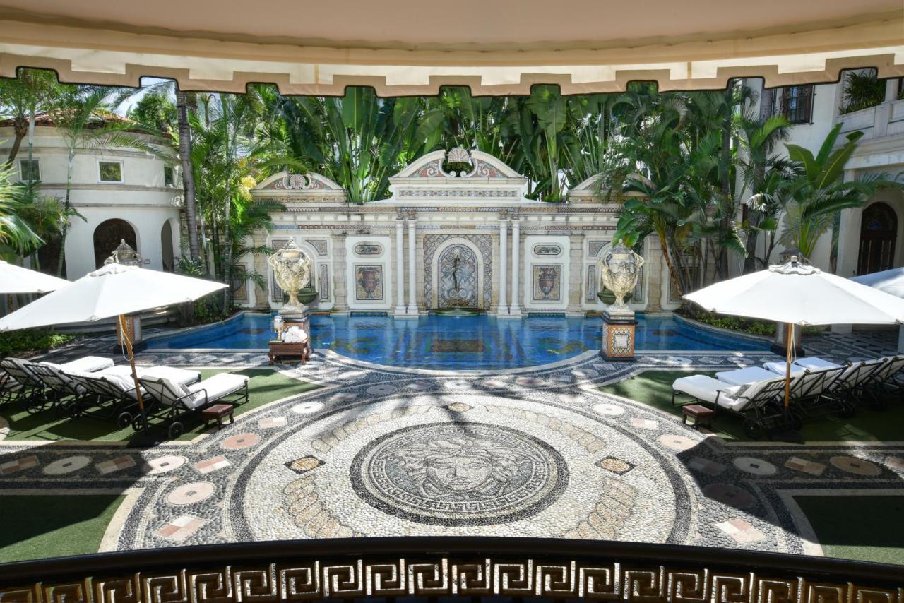 The Casa Casuarina Hotel