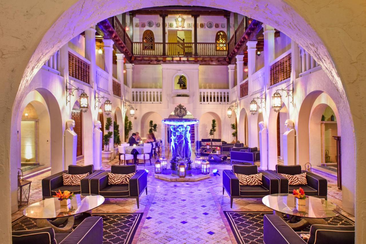 The Casa Casuarina